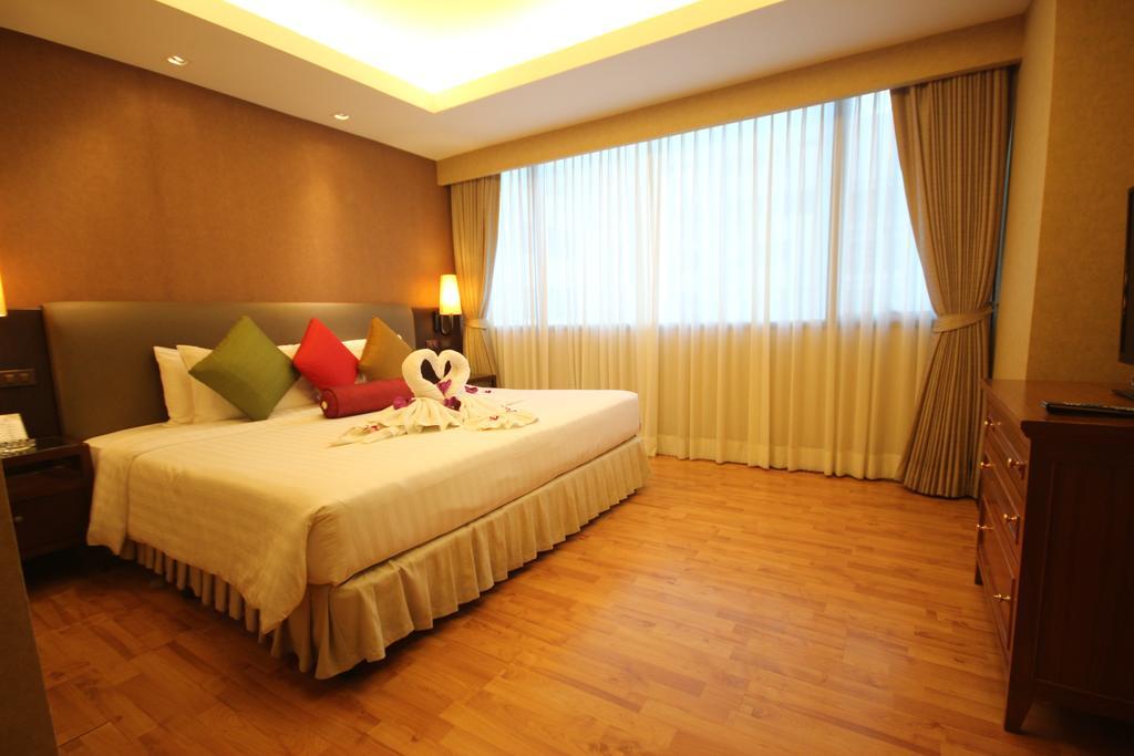 Rembrandt Suites Bangkok Exteriör bild