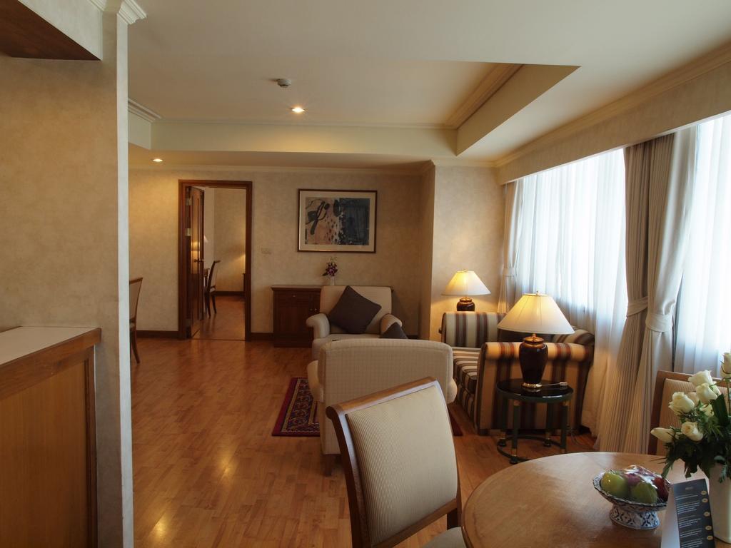 Rembrandt Suites Bangkok Exteriör bild