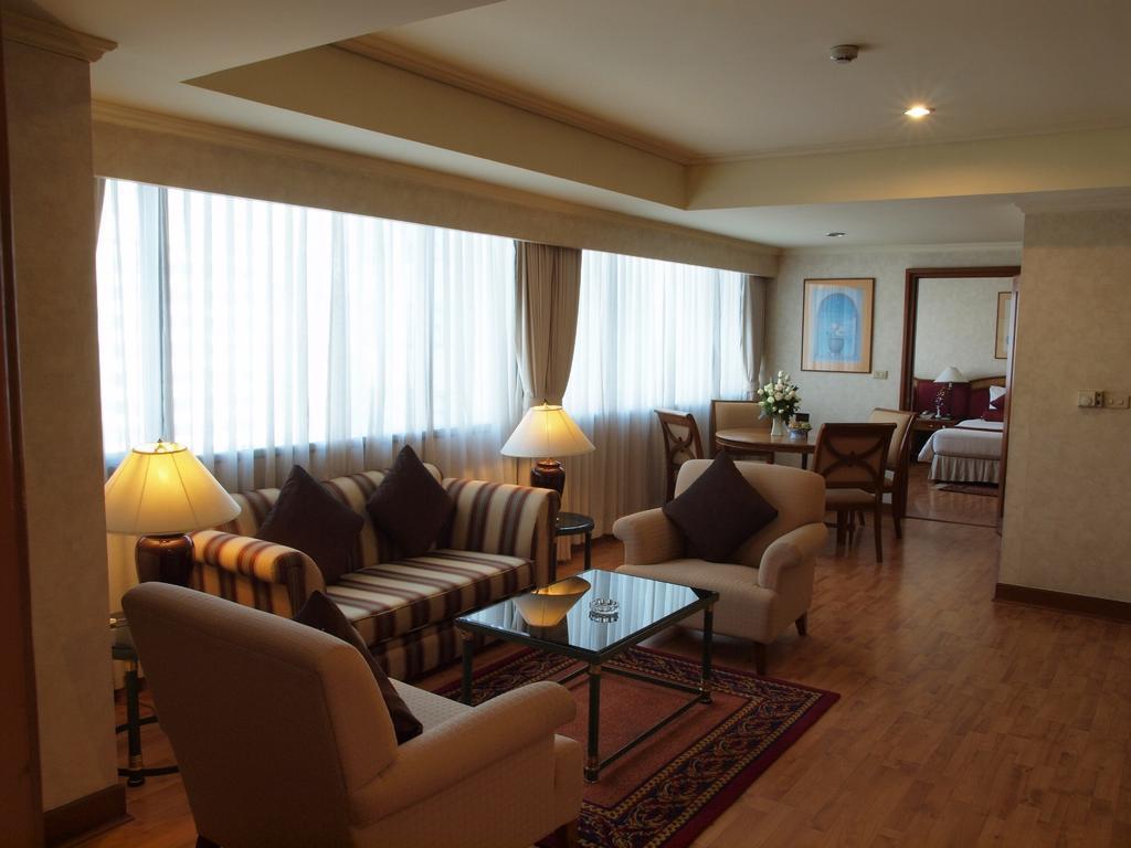 Rembrandt Suites Bangkok Exteriör bild