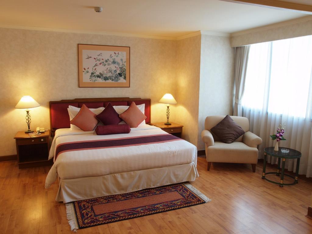 Rembrandt Suites Bangkok Exteriör bild