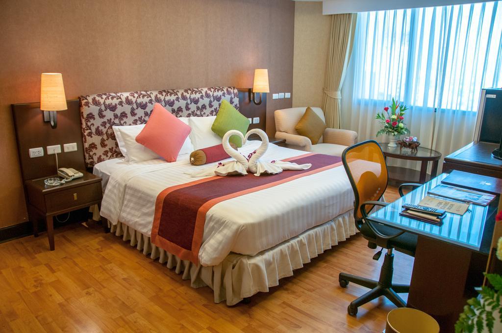 Rembrandt Suites Bangkok Exteriör bild