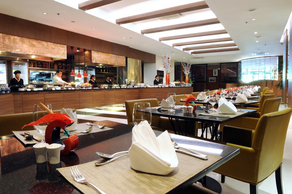 Rembrandt Suites Bangkok Exteriör bild