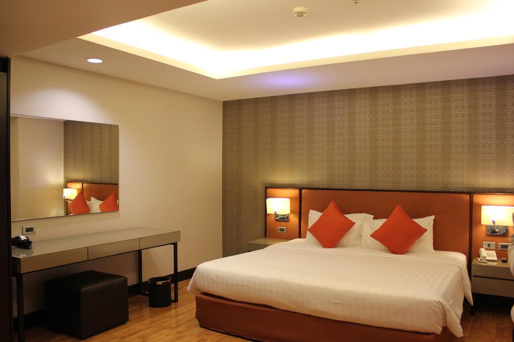 Rembrandt Suites Bangkok Exteriör bild
