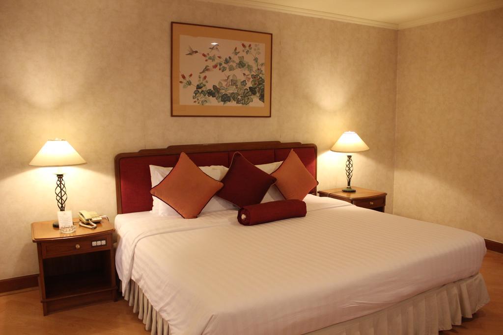 Rembrandt Suites Bangkok Exteriör bild