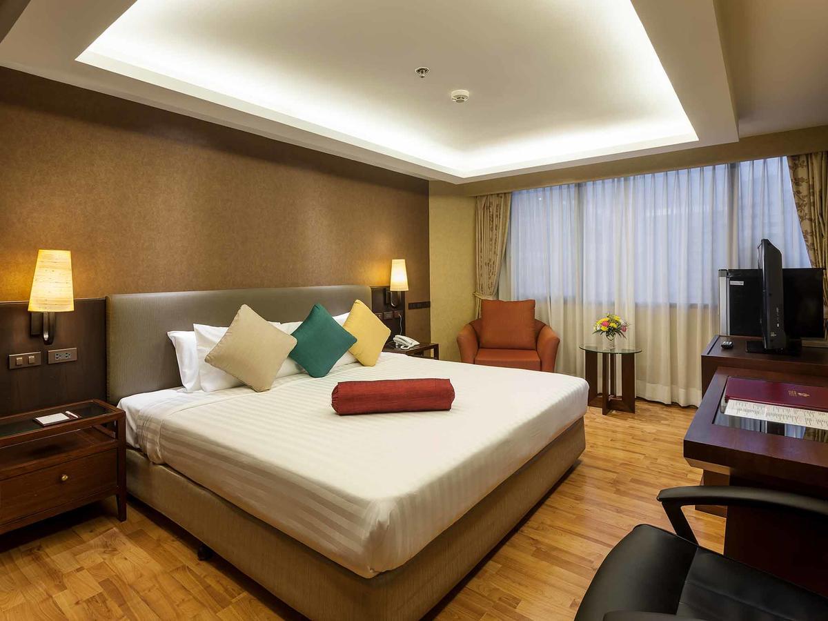 Rembrandt Suites Bangkok Exteriör bild